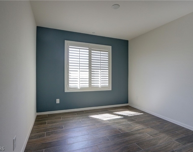 93 Alamere Falls Drive - Photo Thumbnail 14