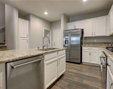 93 Alamere Falls Drive - Photo Thumbnail 8