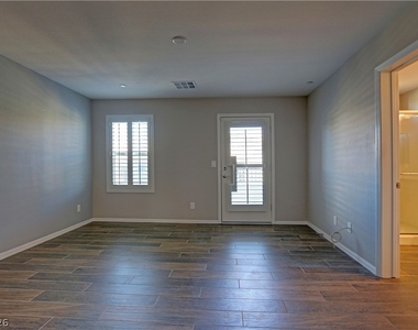 93 Alamere Falls Drive - Photo Thumbnail 11