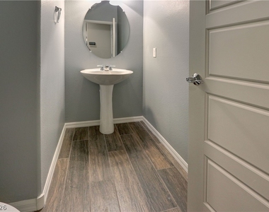 93 Alamere Falls Drive - Photo Thumbnail 17