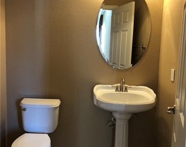 2780 Mingary Avenue - Photo Thumbnail 3