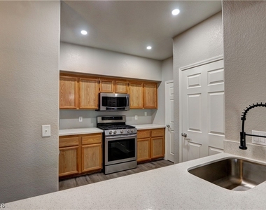 10550 W Alexander Road - Photo Thumbnail 7