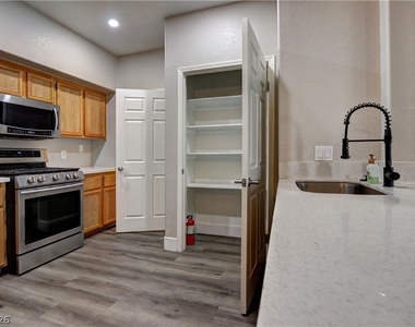 10550 W Alexander Road - Photo Thumbnail 8