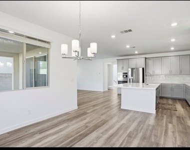 12404 Aster Hills Avenue - Photo Thumbnail 39
