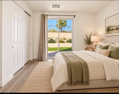 12404 Aster Hills Avenue - Photo Thumbnail 12