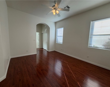 9023 Kimo Street - Photo Thumbnail 8