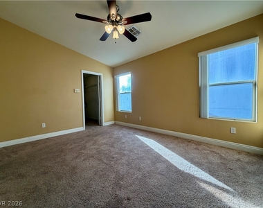 1594 Raining Hills Street - Photo Thumbnail 12
