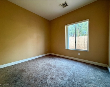 1594 Raining Hills Street - Photo Thumbnail 10