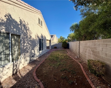 1594 Raining Hills Street - Photo Thumbnail 16