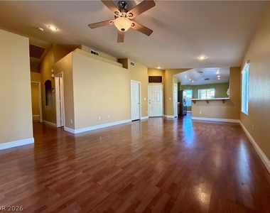 1594 Raining Hills Street - Photo Thumbnail 7