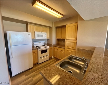 8000 Badura Avenue - Photo Thumbnail 9