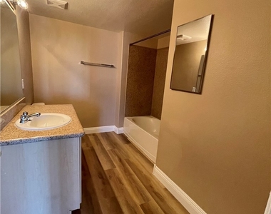 8000 Badura Avenue - Photo Thumbnail 22