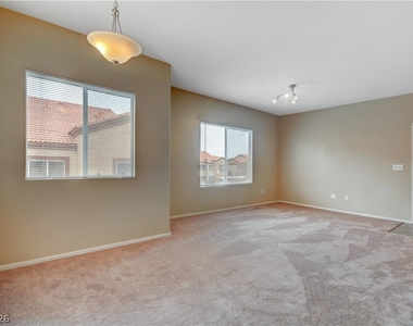 9580 W Reno Avenue - Photo Thumbnail 5