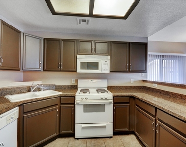 9580 W Reno Avenue - Photo Thumbnail 8