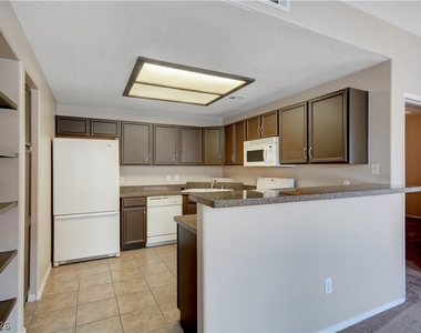 9580 W Reno Avenue - Photo Thumbnail 6