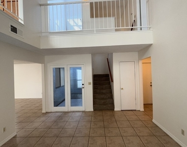 141 Colbath Street - Photo Thumbnail 5