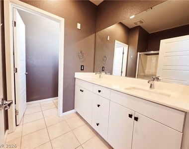11231 Hidden Peak Avenue - Photo Thumbnail 10