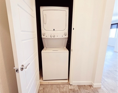 11231 Hidden Peak Avenue - Photo Thumbnail 7