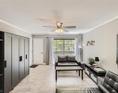5146 S Jones Boulevard - Photo Thumbnail 1
