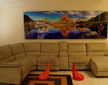 2409 Lourdes Avenue - Photo Thumbnail 3