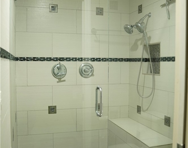 2409 Lourdes Avenue - Photo Thumbnail 8
