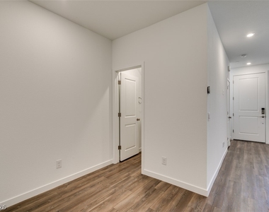 218 Krameria Avenue - Photo Thumbnail 15