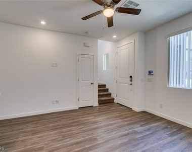 218 Krameria Avenue - Photo Thumbnail 9