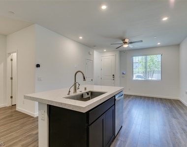 218 Krameria Avenue - Photo Thumbnail 25