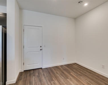 218 Krameria Avenue - Photo Thumbnail 13