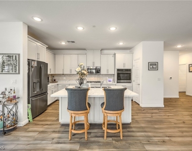 2555 Hampton Road - Photo Thumbnail 7