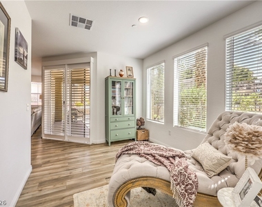 2555 Hampton Road - Photo Thumbnail 15