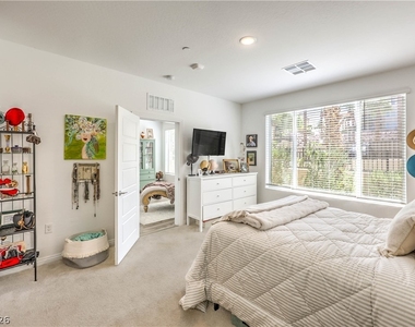 2555 Hampton Road - Photo Thumbnail 17
