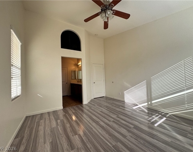 5512 Stelle Amore Street - Photo Thumbnail 11