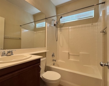 5512 Stelle Amore Street - Photo Thumbnail 24