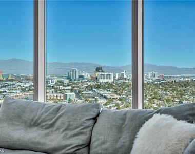 322 Karen Avenue - Photo Thumbnail 3
