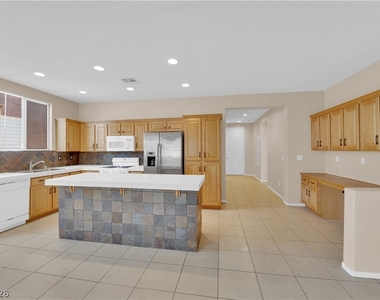 2429 Allegretto Avenue - Photo Thumbnail 14