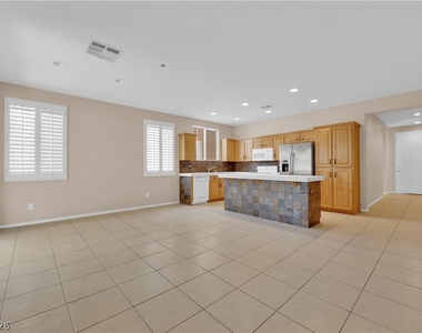 2429 Allegretto Avenue - Photo Thumbnail 3