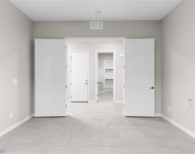 652 Longfeather Street - Photo Thumbnail 31