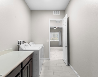 652 Longfeather Street - Photo Thumbnail 27