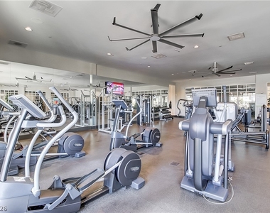 652 Longfeather Street - Photo Thumbnail 39