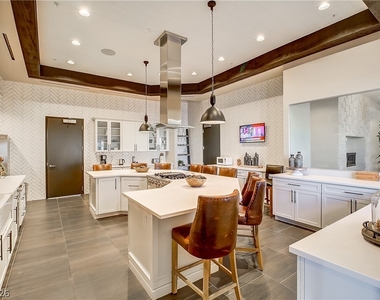 652 Longfeather Street - Photo Thumbnail 43