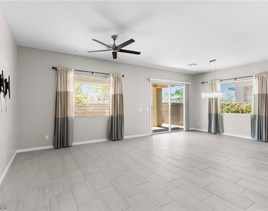 652 Longfeather Street - Photo Thumbnail 12