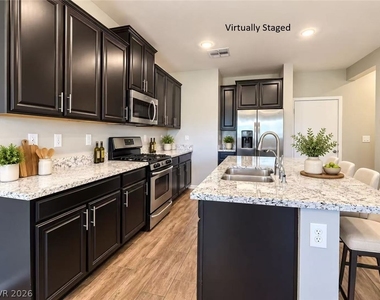 6462 Silver Estates Street - Photo Thumbnail 3