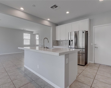 114 Manzanita Falls Avenue - Photo Thumbnail 12