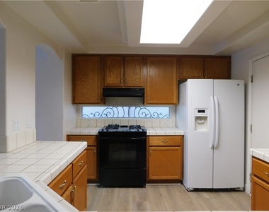 10062 Hermit Rapids Avenue - Photo Thumbnail 10