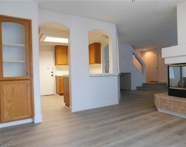 10062 Hermit Rapids Avenue - Photo Thumbnail 8