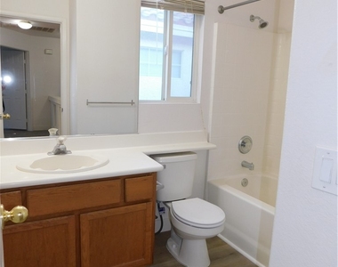 10062 Hermit Rapids Avenue - Photo Thumbnail 23