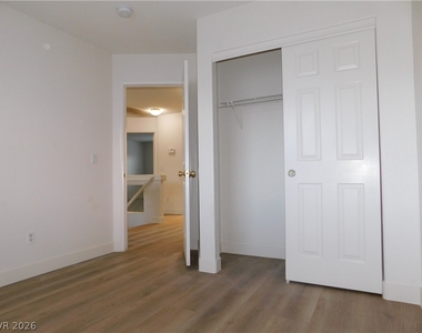 10062 Hermit Rapids Avenue - Photo Thumbnail 27