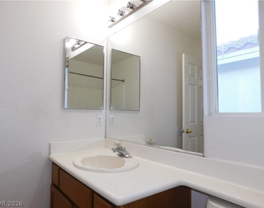 10062 Hermit Rapids Avenue - Photo Thumbnail 17
