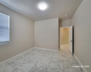 7887 Palace Monaco Avenue - Photo Thumbnail 7